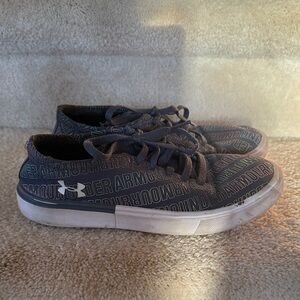 UA Girls size 1.5 super cute. Lace up.  Good condition.  See pics.